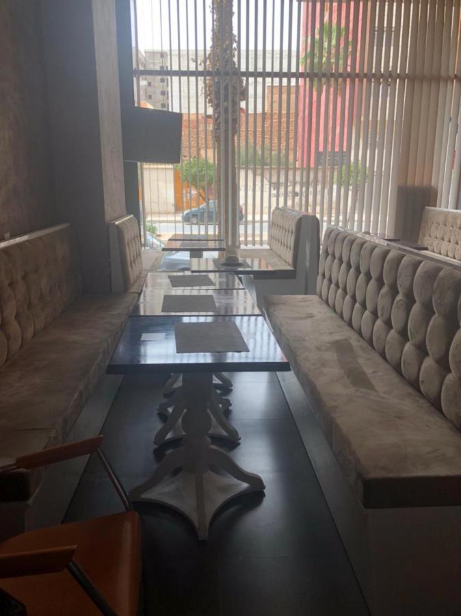 Hotel Aswan Oujda Eksteriør billede